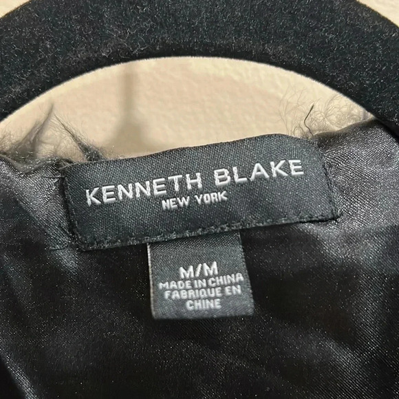 (3)  Kenneth Blake vest - Picture 2 of 3